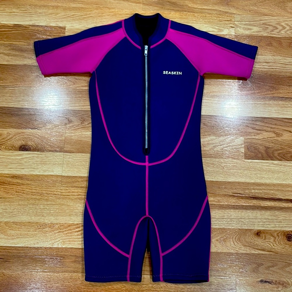 NWOT Girls size 8 wetsuit